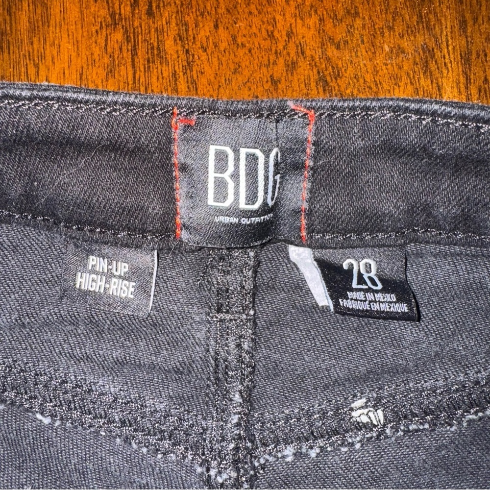 BDG Pin Up High-Rise Denim Shorts Jeans Black Urban Outfitters Size 28 - Picture 8 of 9